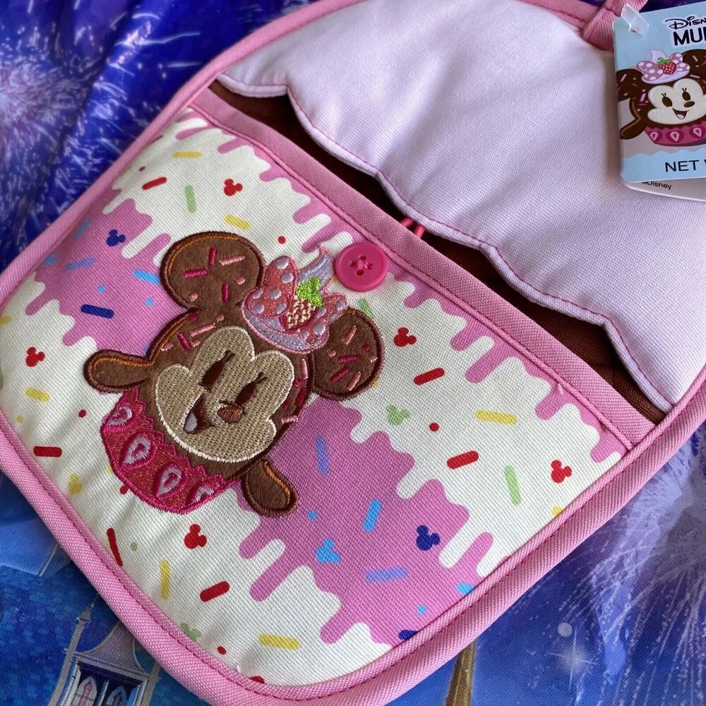Disney Parks Minnie Mouse Munchlings Cupcake Pot Holder Kitchen Hot Pad